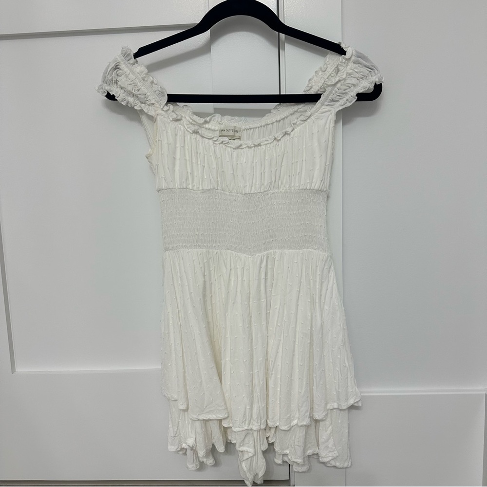 Urban Outfitters Ruffle Romper w/ Cap sleeves / Off the shoulder